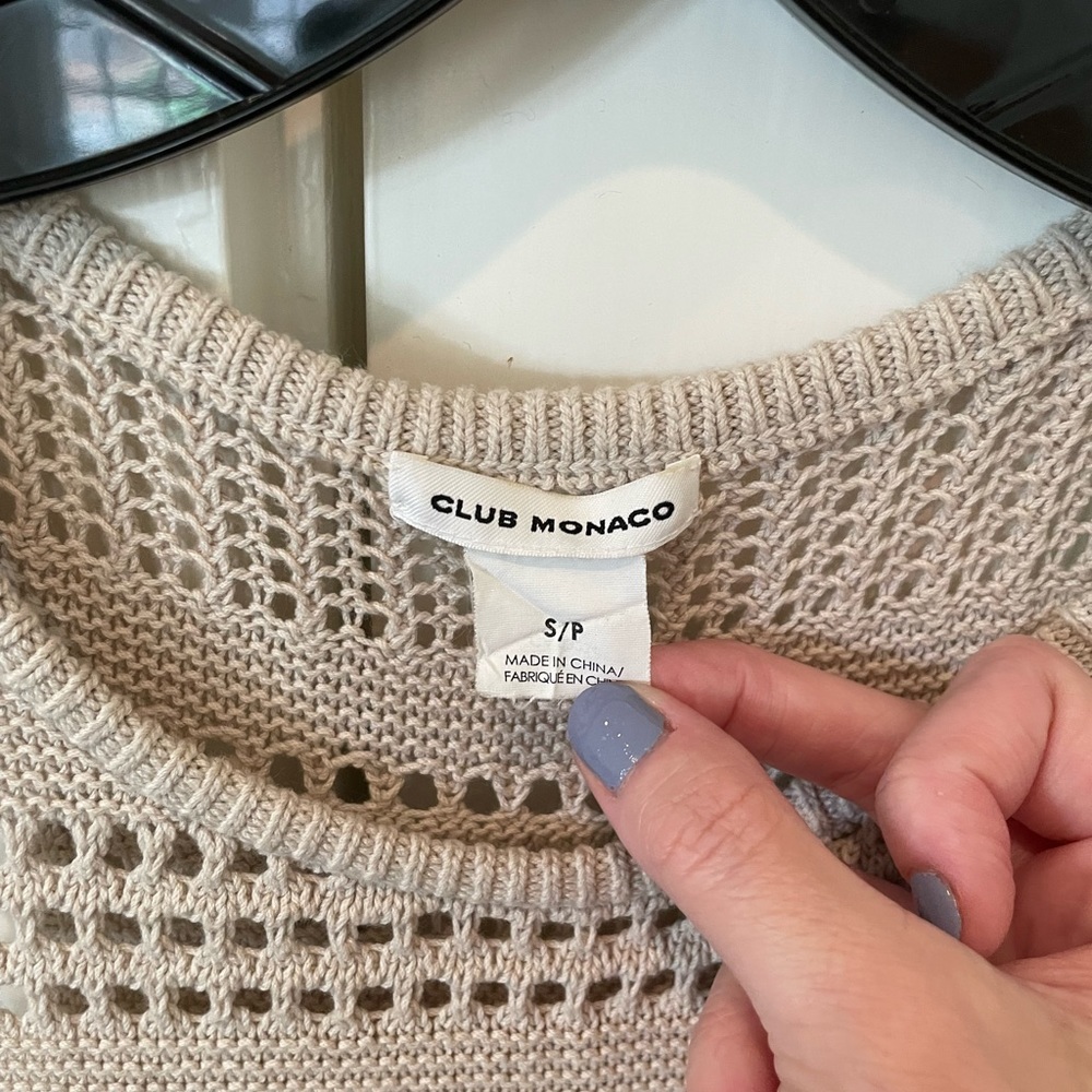 CLUB MONACO TOP! - Picture 2 of 3